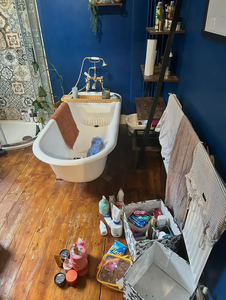 Bathroom clean, before cleaning by Omni Professional